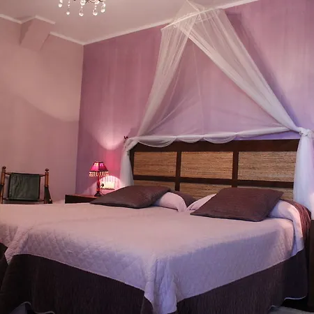 Rural Lacelo فندق 4*